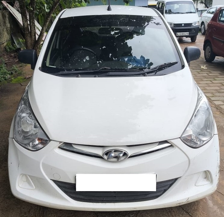 HYUNDAI EON in Kollam
